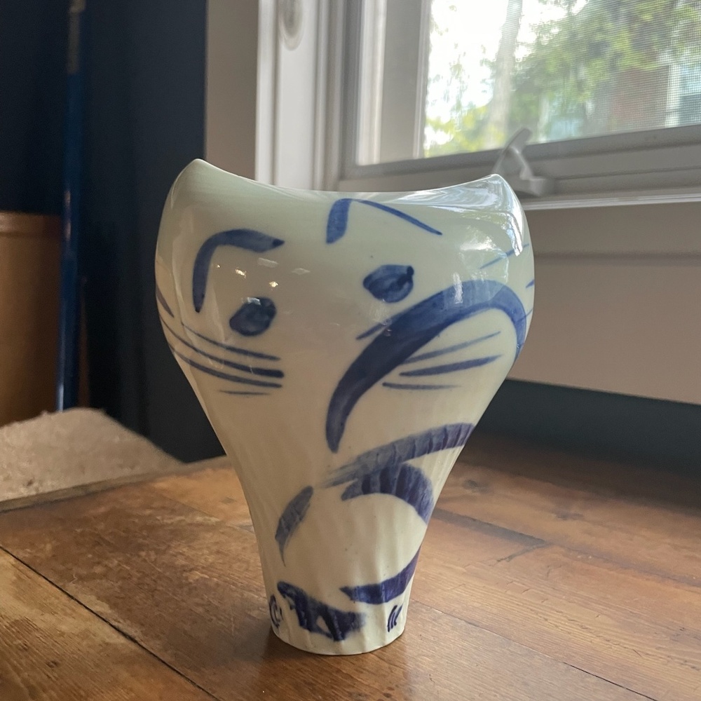 Cat themed porcelain vase
